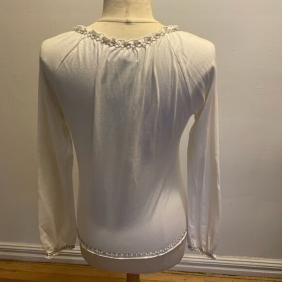 Colour Eighteen long sleeve V-neck tee with metal ring smocking in cream NWOT - Picture 3 of 8